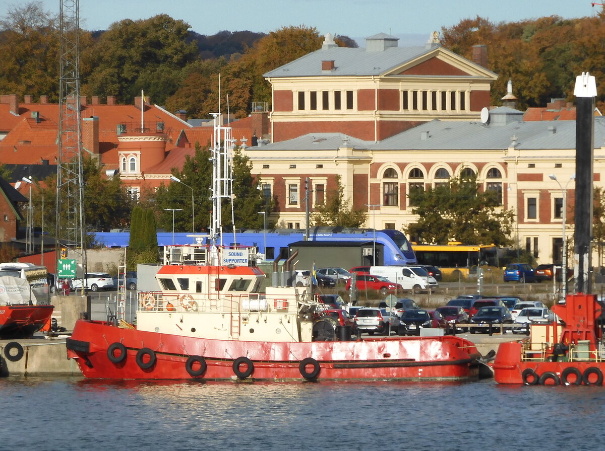 Der 26m lange Schlepper NEPTUN SUPPLIER am 20.10.22 in Ystad