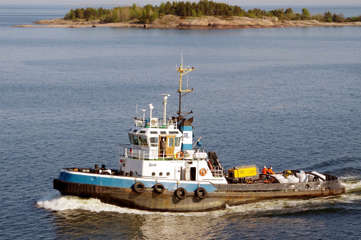 Der 28m lange Schlepper Jacob am 17.05.18 in Helsinki