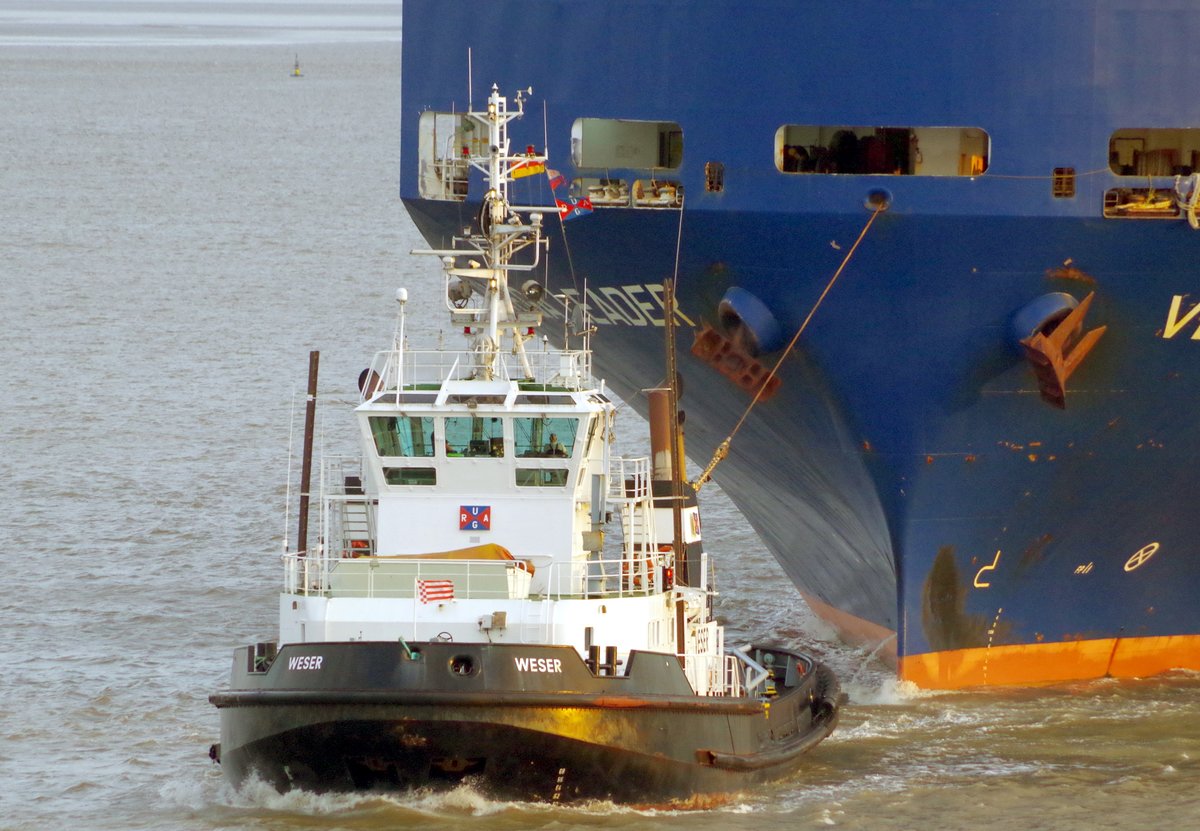 Der 34m lange Schlepper Weser am 07.06.17 in Bremerhaven