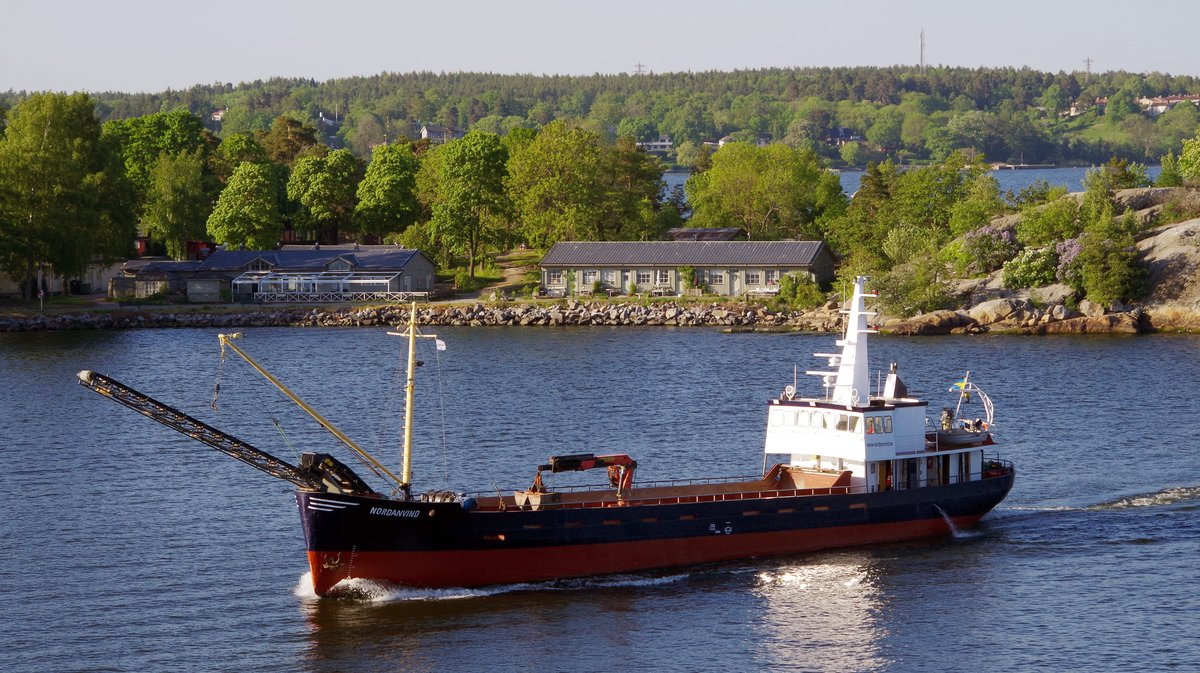 Der 44m lange Stückguttransporter NORDANVIND am 21.05.18 vor Stockholm