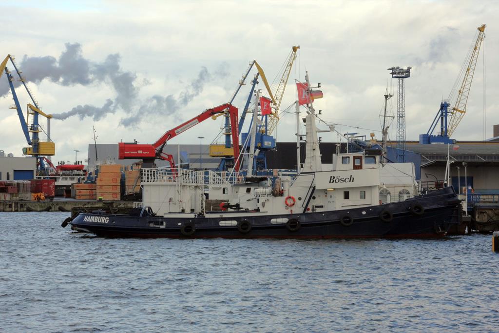 Der alte Schlepper  Bösch  aus Hamburg wurde 1931 gebaut. Am 20.11.2015 traf ich ihn im Althafen von Wismar an. 