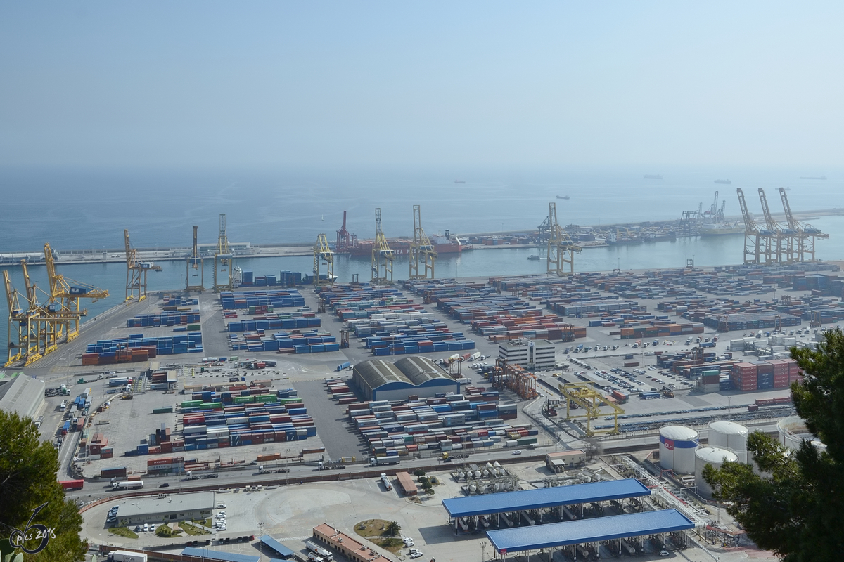 Der Containerhafen von Barcelona (Februar 2012)