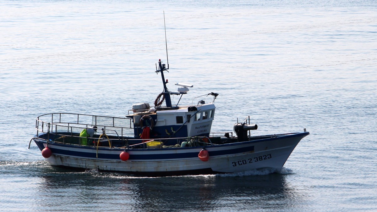 Der Fischkutter Hnos Formoso am 18.05.2014 im Hafen von La Coruna.