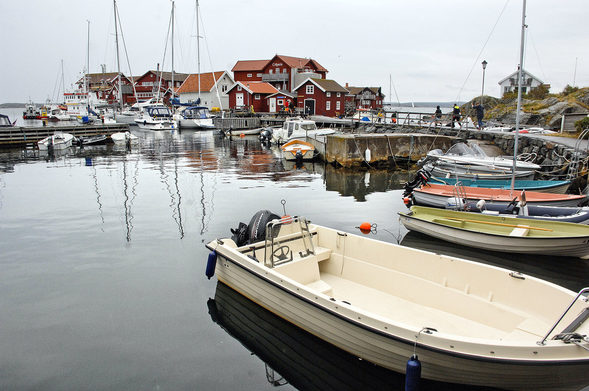Der Freizeithafen am Käringön im Bshusläner Scherengarten nördlich von Göteborg. Aufnahme: 3. August 2017.