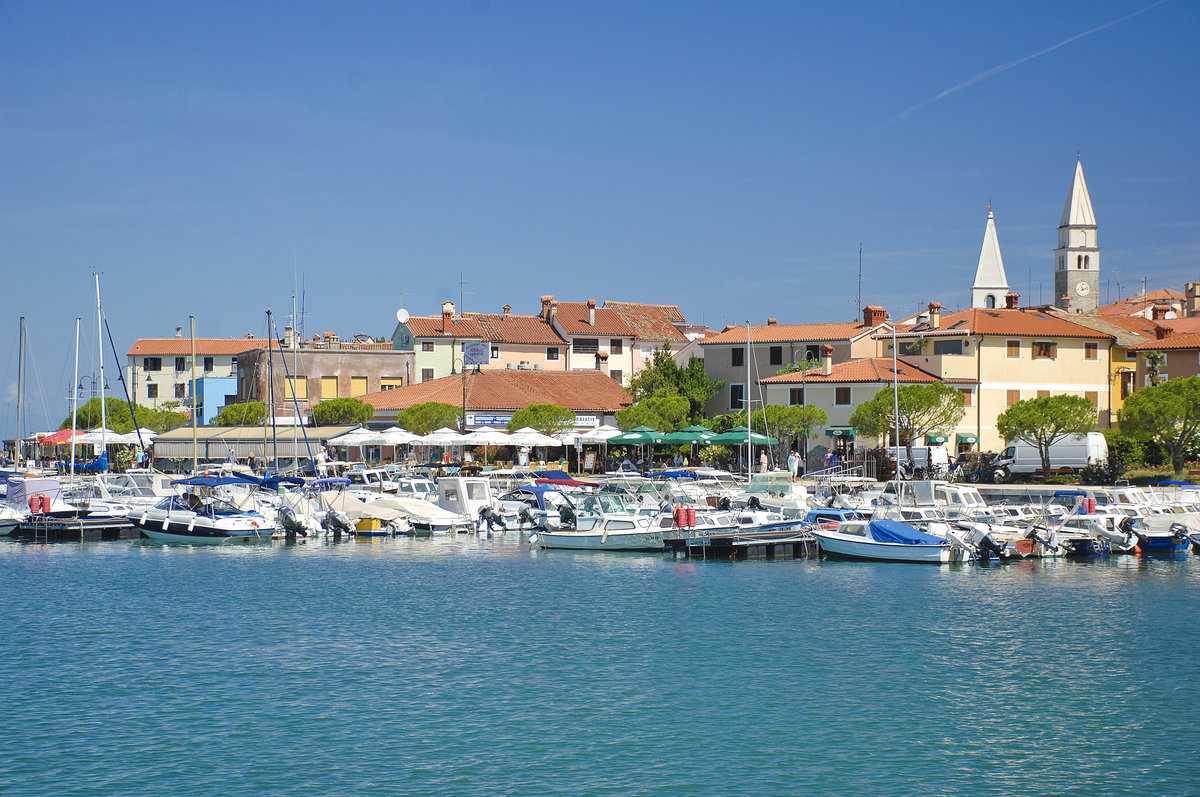 Der Freizeithafen in Izola an der slowenischen Adriaküste.Aufnahme: 28. Juli 2016.