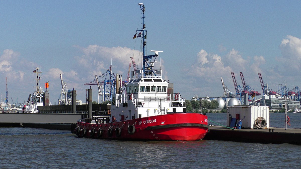 Der Hafenschlepper ZP Condon der niederländischen Reederei Kotug wartet in Neumühlen / Övelgönne auf den nächsten Job.
(Bild: Juli 2017)