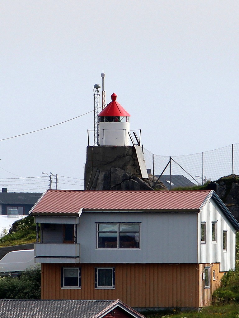 Der Leuchturm von Honningsvag, aufgenommen am 21.07.2014.