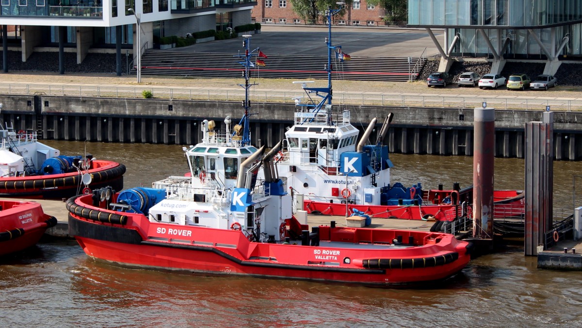 Der Schlepper SD Rover am 17.07.2014 im Hafen von Hamburg.