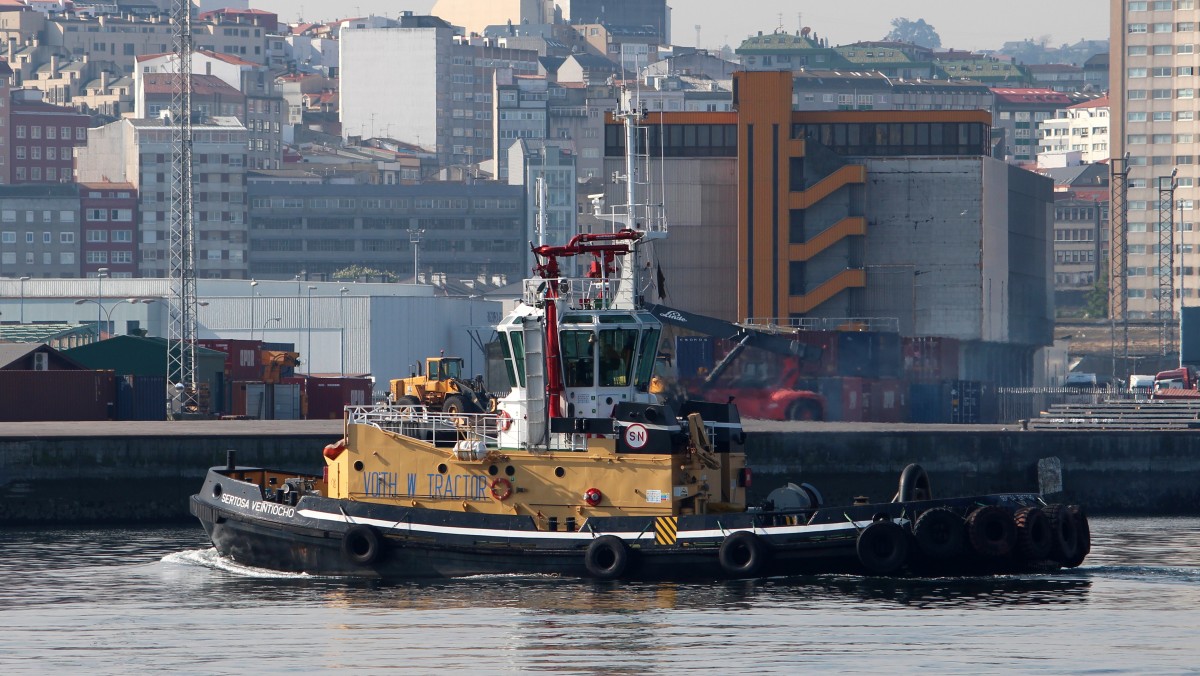 Der Schlepper Sertosa Veintiocho am 18.04.2014 im Hafen von La Coruna.