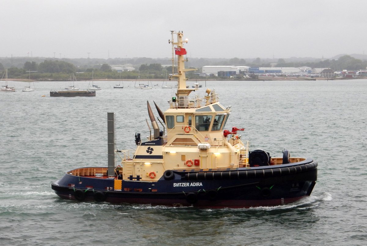 Der Schlepper SVITZER ADIRA am 05.06.17 in Southampton