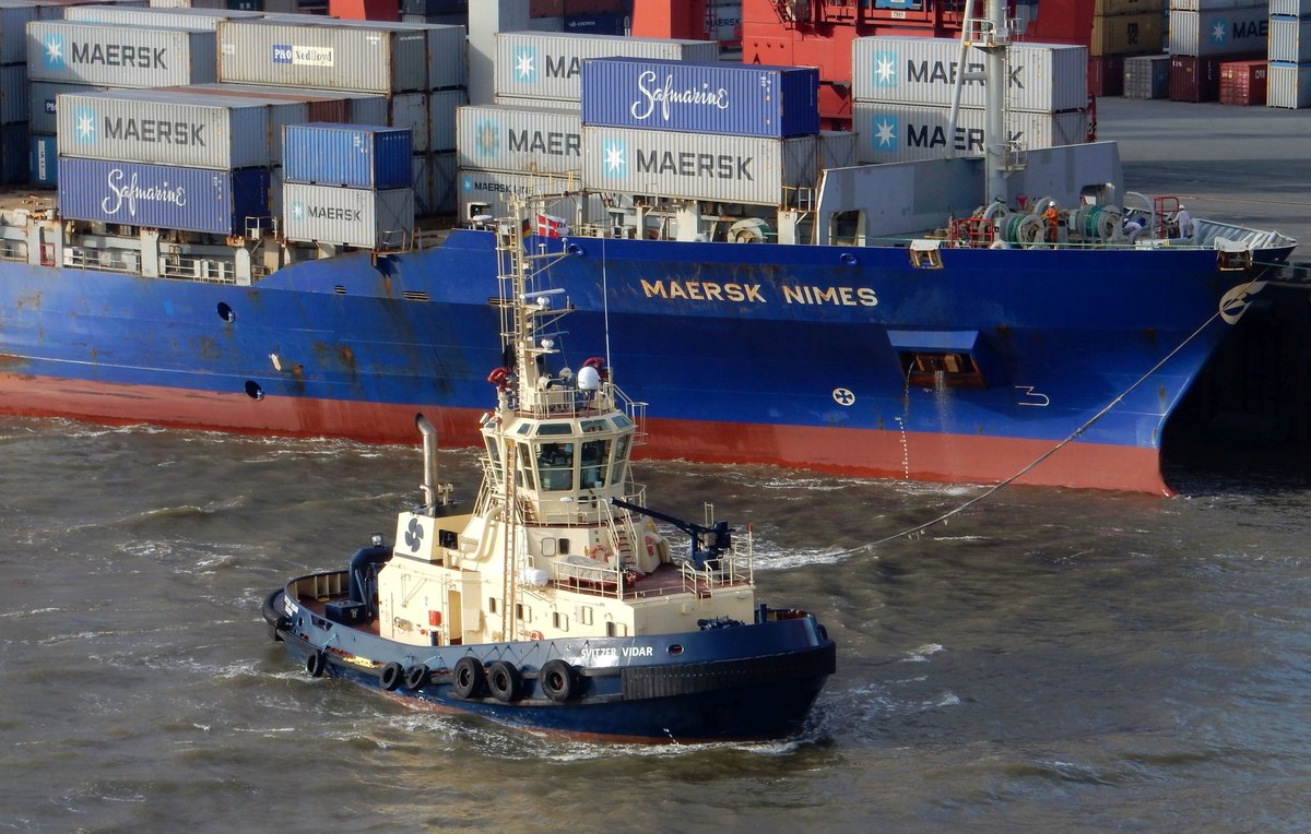 Der Schlepper SVITZER VIDAR am 28.05.17 in Bremerhaven