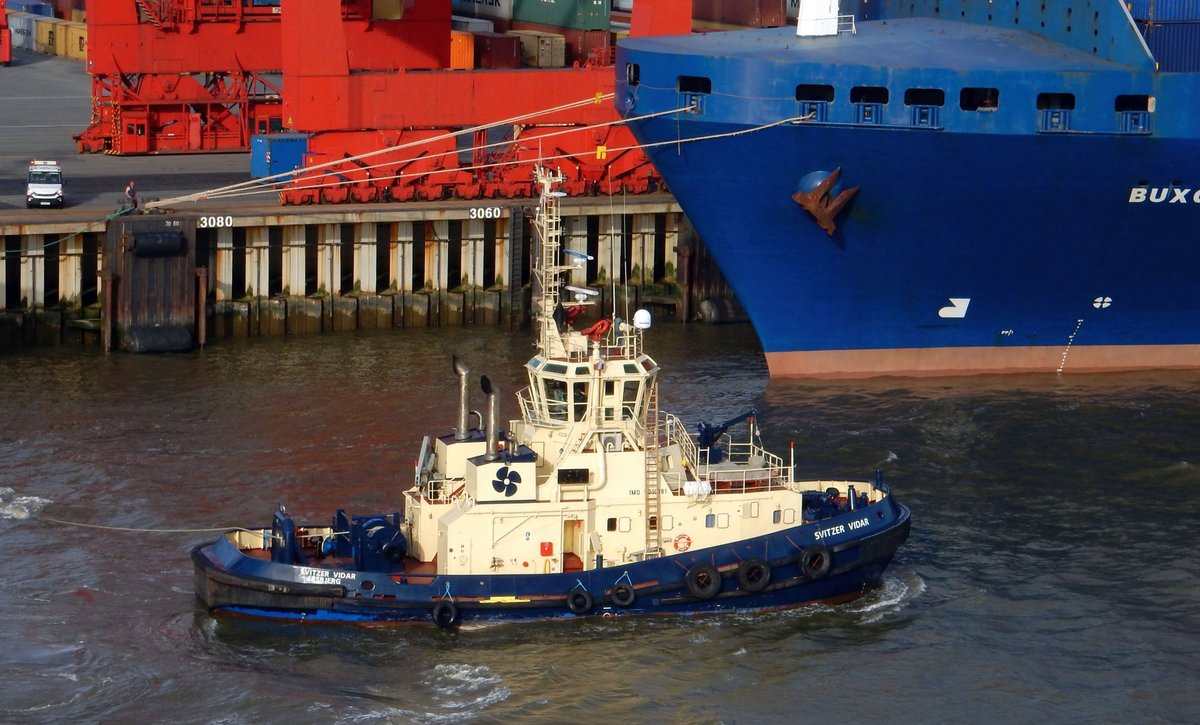 Der Schlepper SVITZER VIDAR am 28.05.17 in Bremerhaven