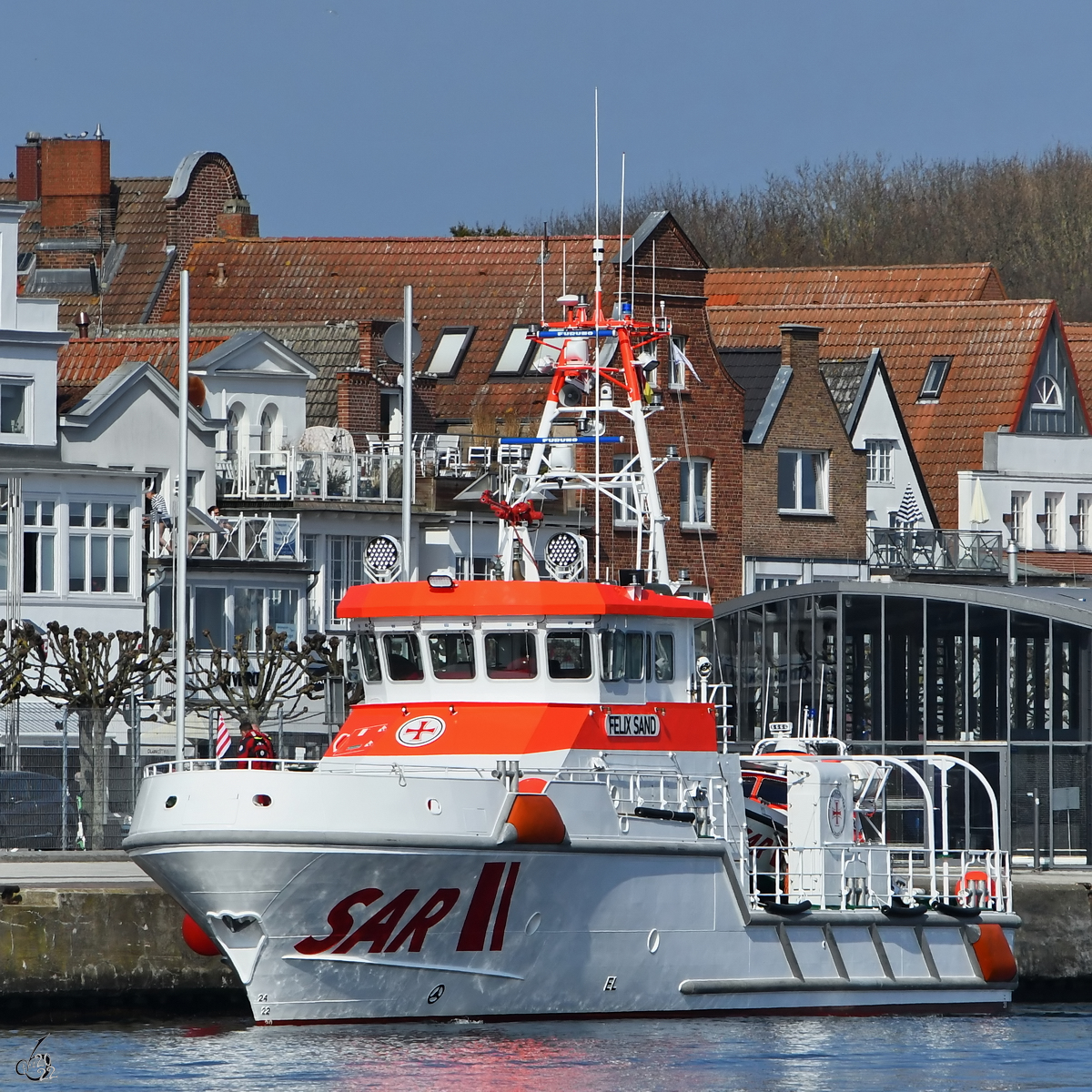 Der Seenotrettungskreuzer FELIX SAND pausierte Ende März 2022 am Kreuzfahrtterminal Travemünde.
