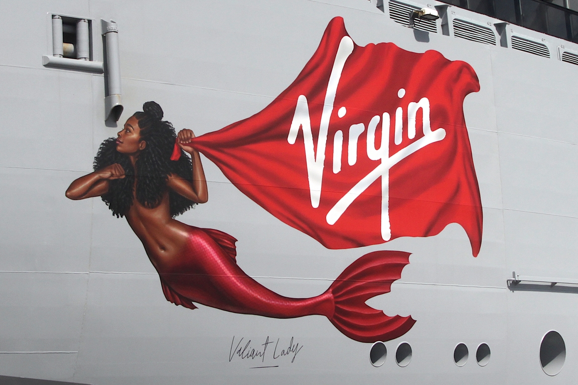 Detailbild des Kreuzfahrtschiffs VALIANT LADY (IMO 9805336); Datum: 25.08.2026; Aufnahmeort: Elbe/Hafen Hamburg, Deutschland.