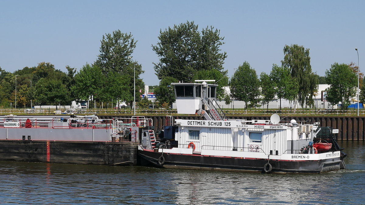 DETTMER SCHUB 125 (ex Sch 2421, VEB Yachtwerf Berlin, 1985) Bremen ENI 05603850 im oberen Schleusenkanal die Elbe zu Tal; Geesthacht, 03.08.2018

