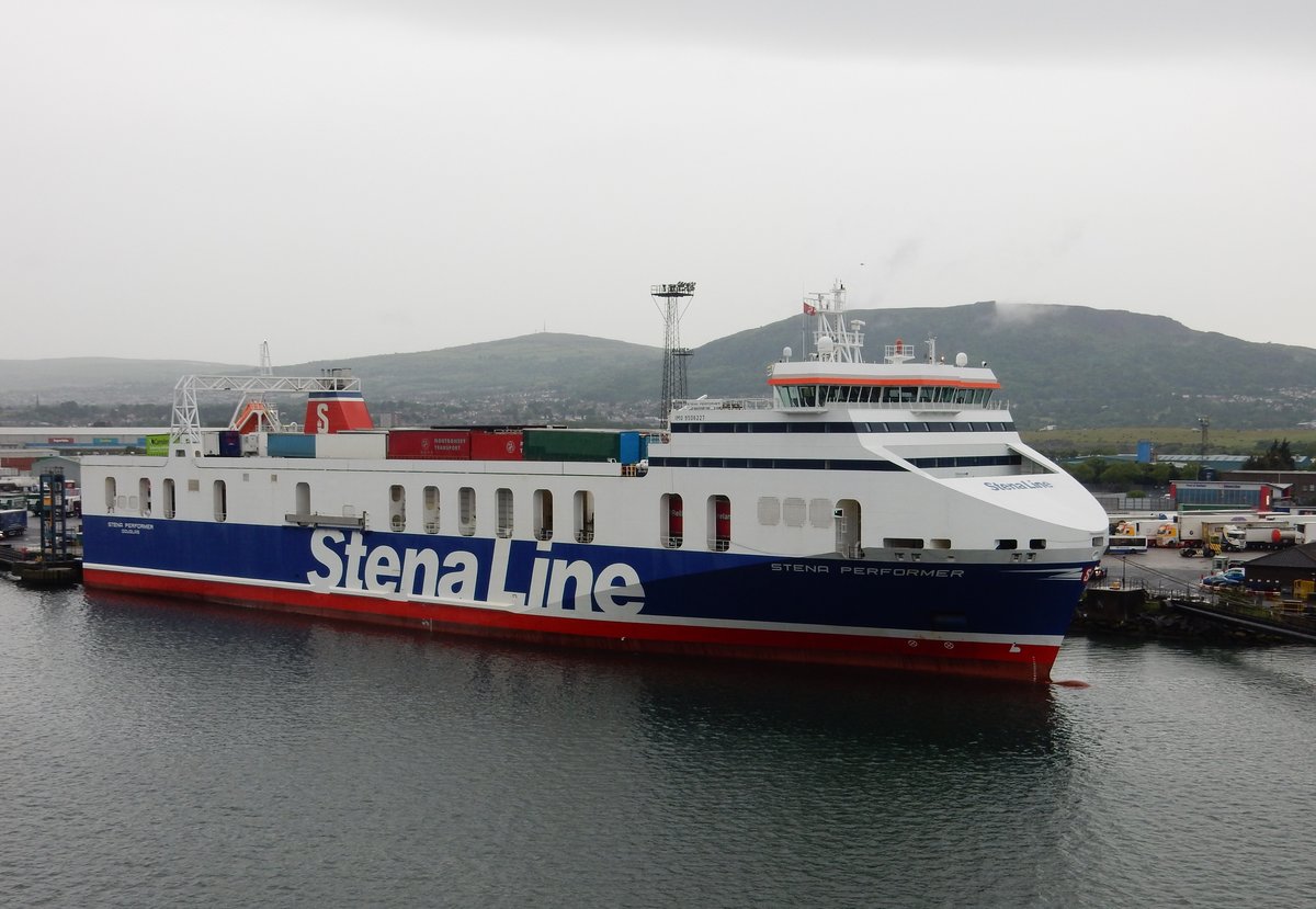 Die 142m lange RoRo Fähre Stena Performer am 01.06.17 in Belfast