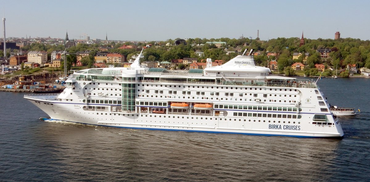 Die 178m lange Kreuzfahrtfähre BIRKA STOCKHOLM am 21.05.18 eingehend Stockholm