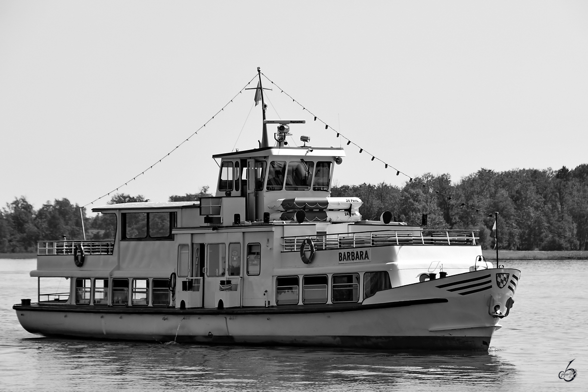 Die 1961 gebaute MS BARBARA war Mitte August 2020 auf dem Chiemsee unterwegs. (Hafen Prien)