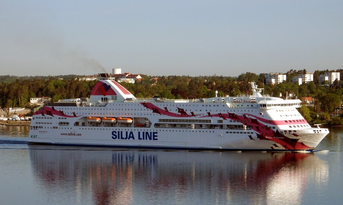 Die 212m lange Fähre BALTIC PRINCESS am 21.05.18 ausgehend Stockholm 