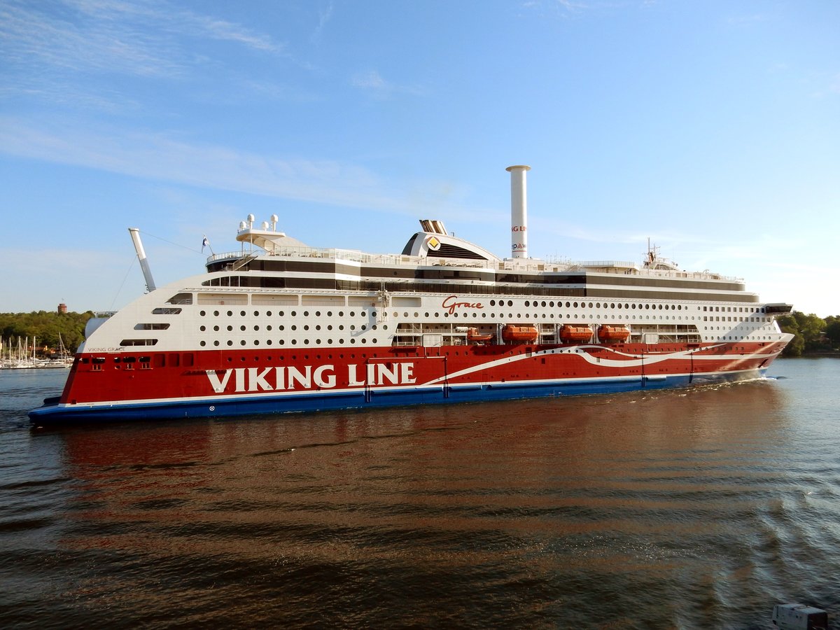 Die 218m lange Fähre VIKING GRACE am 21.05.18 in Stockholm