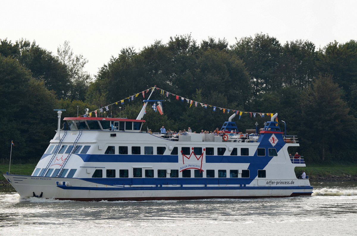 Die Adler Princess IMO-Nummer:8876302 Flagge:Deutschland Länge:42.0m Breite:9.0m Baujahr:1989 Bauwerft::	Scheepswerf Graeve,Grave Niederlande im Nord-Ostsee-Kanal bei Sehestedt aufgenommen am 28.09.14