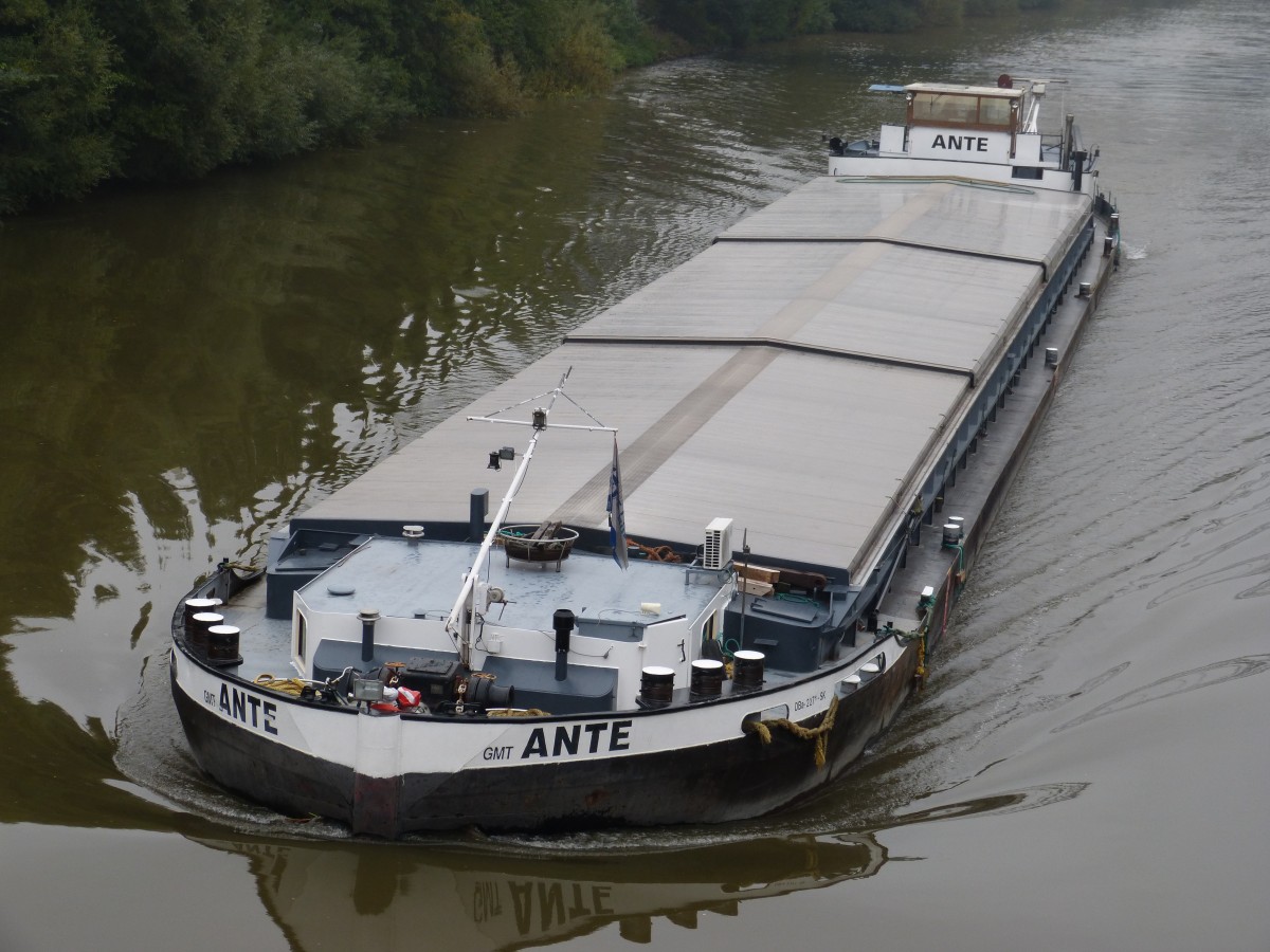 Die  Ante Bratislava  im Main-Donau-Kanal in Bamberg 14.09.2013