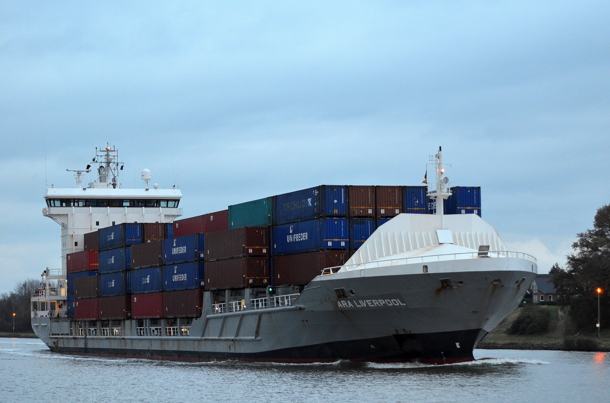 Die Ara Liverpool IMO-Nummer:9365984 Flagge:Gibraltar Länge:142.0m Breite:21.0m Baujahr:2008 bei Rendsburg im Nord-Ostsee-Kanal bei Rendsburg aufgenommen am 19.11.16 