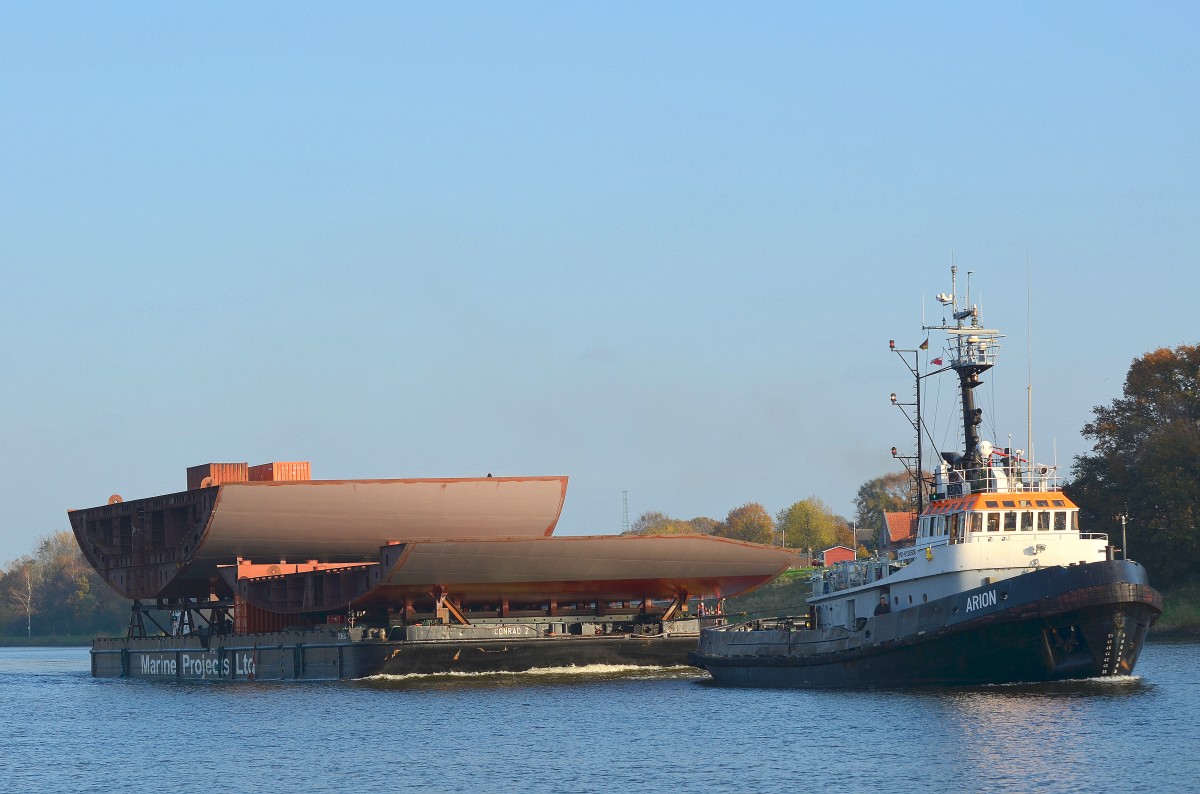 Die Arion IMO-Nummer:8136506 Flagge:Polen Länge:33.0m Breite:9.0m Baujahr:1982 Bauwerft:Naval Shipyard Gdynia,Gdingen Polen bei Rendsburg im Nord-Ostsee-Kanal am 02.11.14