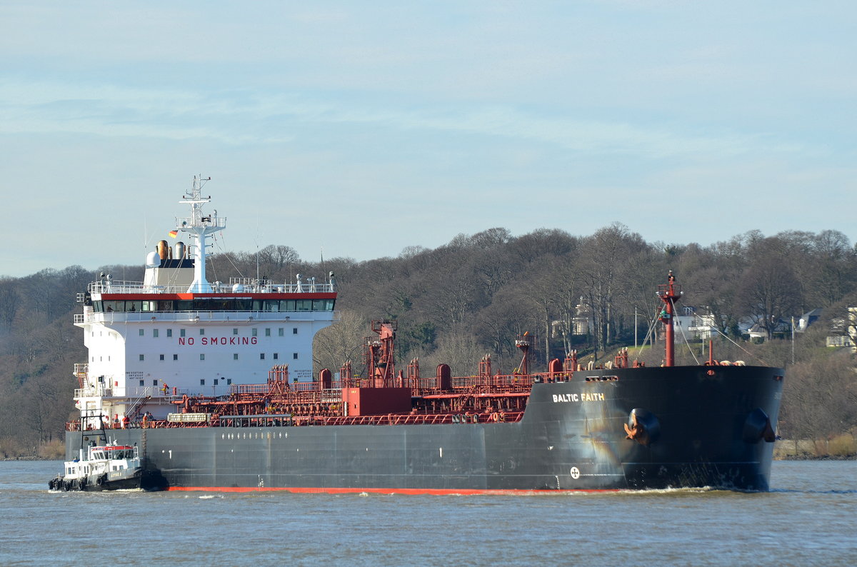 Die Baltic Faith INO-Nummer:9327360 Länge:183.0m Breite:27.0m Baujahr:2006 Bauwerft:Hyundai Mipo Dockyard,Ulsan Südkorea nach Hamburg einlaufend aufgenommen vom Rüschpark Finkenwerder am 11.03.17 