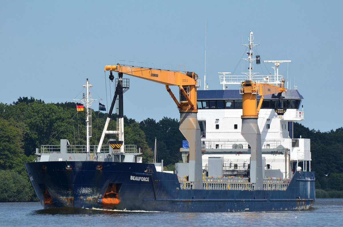 Die Beauforce IMO-Nummer:9526095 Flagge:Niederlande Länge:118.0m Breite:16.0m Bauwerft:Damen Shipyard Bergum,Bergum Niederlande aufgenommen am 09.08.15 im Nord-Ostsee-Kanal bei Rade.