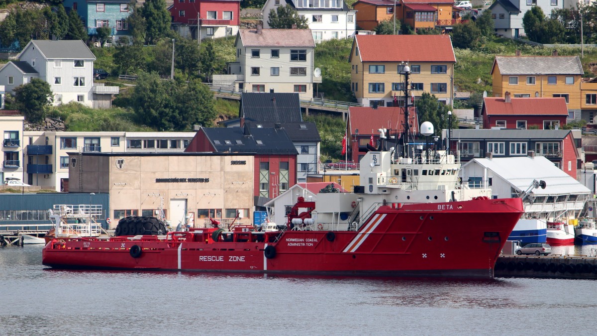 Die Beta am 21.07.2014 im Hafen von Honningsvag.