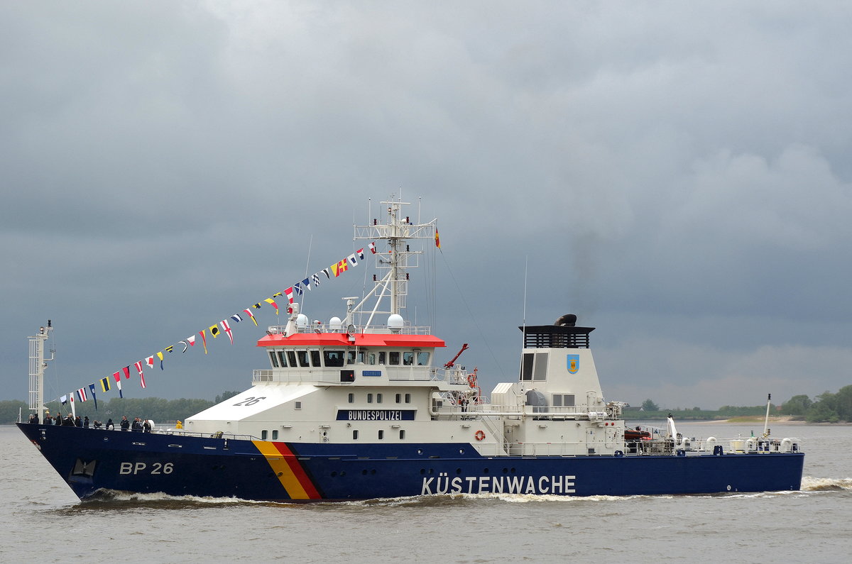 Die BP26 Eschwege IMO-Nummer:9252644 Flagge:Deutschland Länge:66.0m Breite:10.0m Baujahr:2003 Bauwerft:Abeking&Rasmussen Schiffs- und Yachtwerft Aktiengesellschaft,Lemwerder Deutschland bei ber Einlaufparade zum 830 Hamburger Hafengeburtstag am 10.05.19