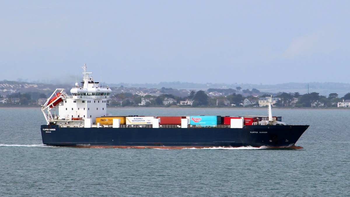 Die Clipper Ranger am 16.05.2013 bei der Einfahrt in den Hafen von Dublin.