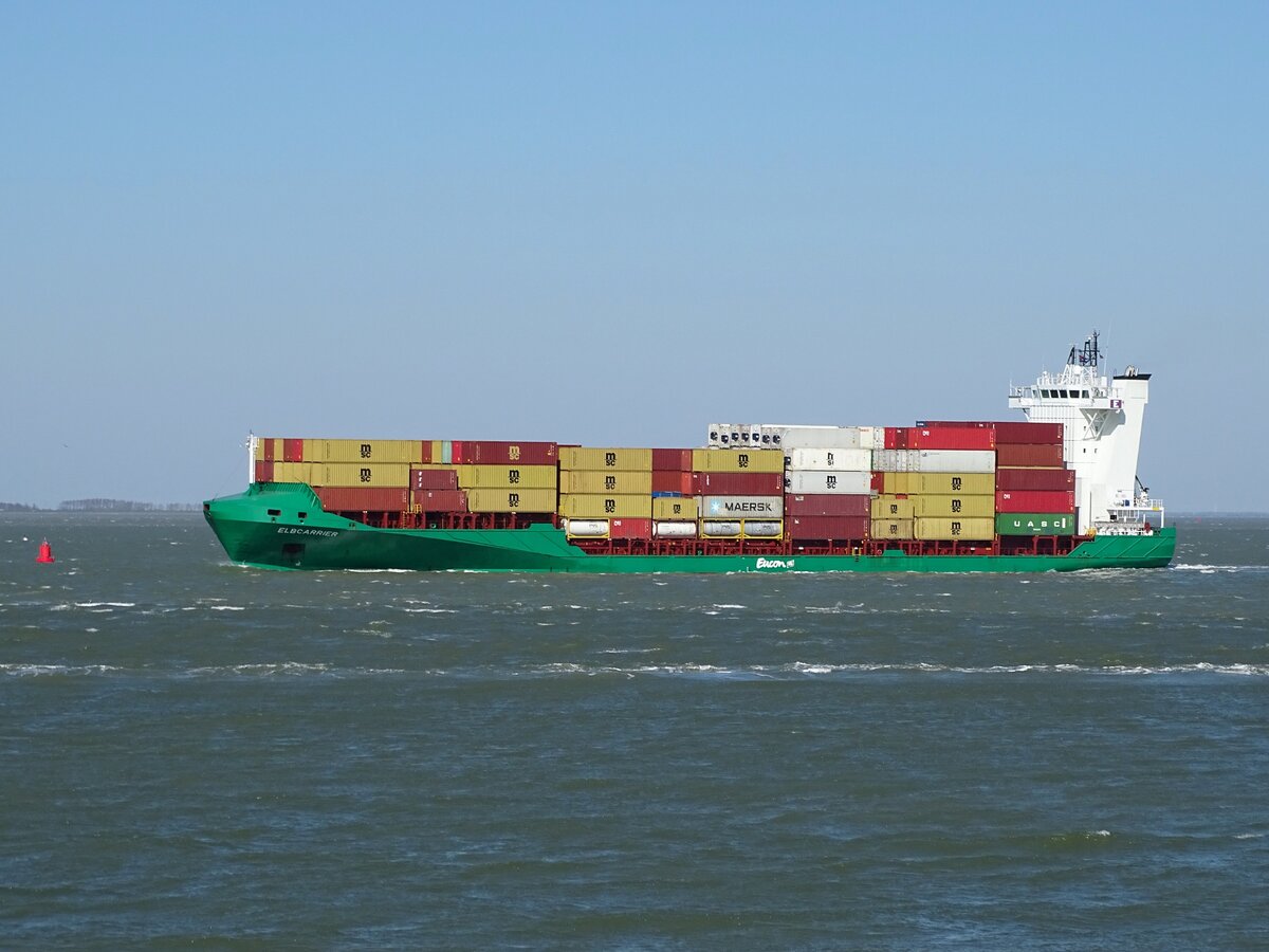 Die Containerschiffe  ELBCARRIER  - Westerschelde Terneuzen (NL) - 19-04-2023.
Hier, zwischen Antwerpen (B) und Belfast (EI)