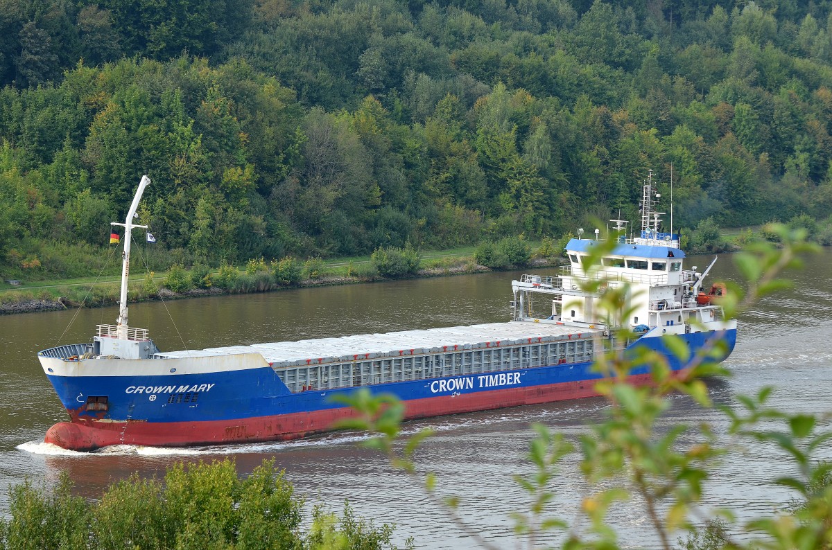 Die Crown Mary IMO-Nummer:9466219 Flagge:Niederlande Lnge:88.0m Breite:13.0m Baujahr:2010 Bauwerft:Zhouyang Shipbuilding,Anqing China aufgenommen an der Hochbrcke Grnental im Nord-Ostsee-Kanal am 07.09.13 