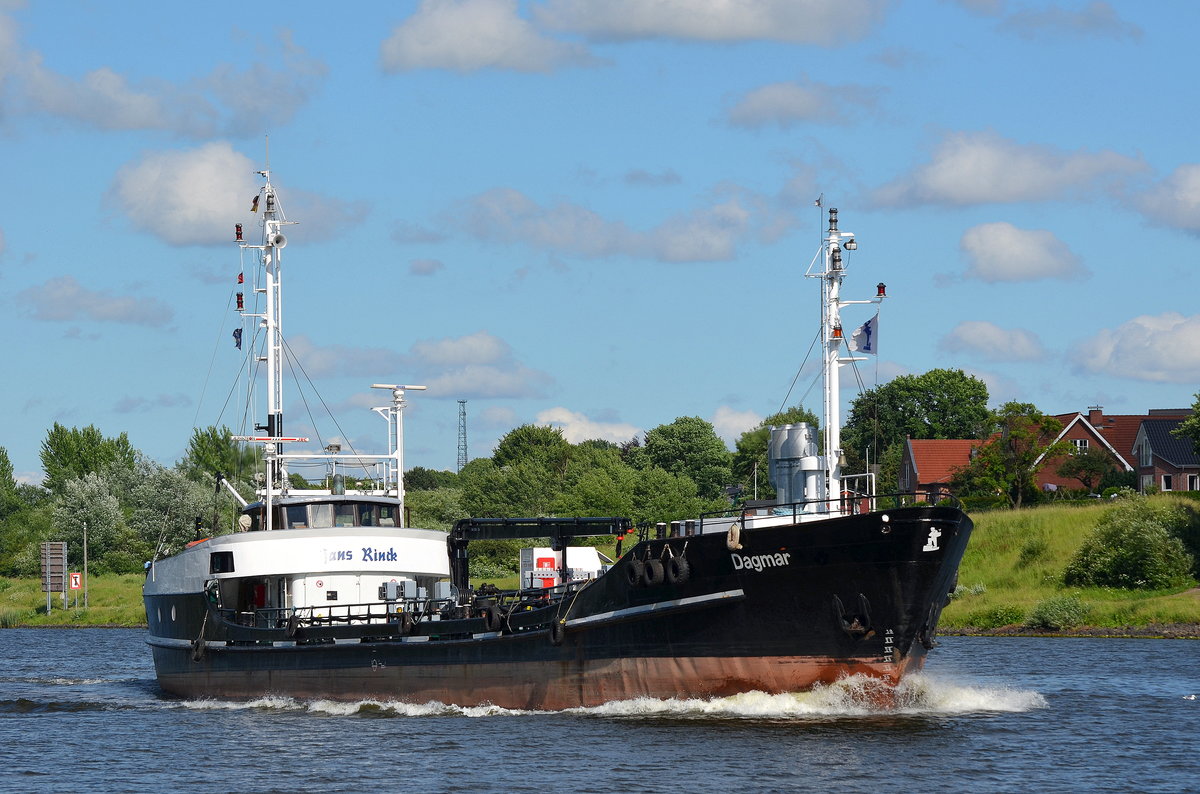 Die Dagmar IMO-Nummer:8835748 Flagge:Deutschland Länge:55.0m Breite:7.0m Baujahr:1964 Bauwerft:Johnk Schiffswerft,Hamburg Deutschland am 18.06.16 im Nord-Ostsee-Kanal bei Rendsburg.