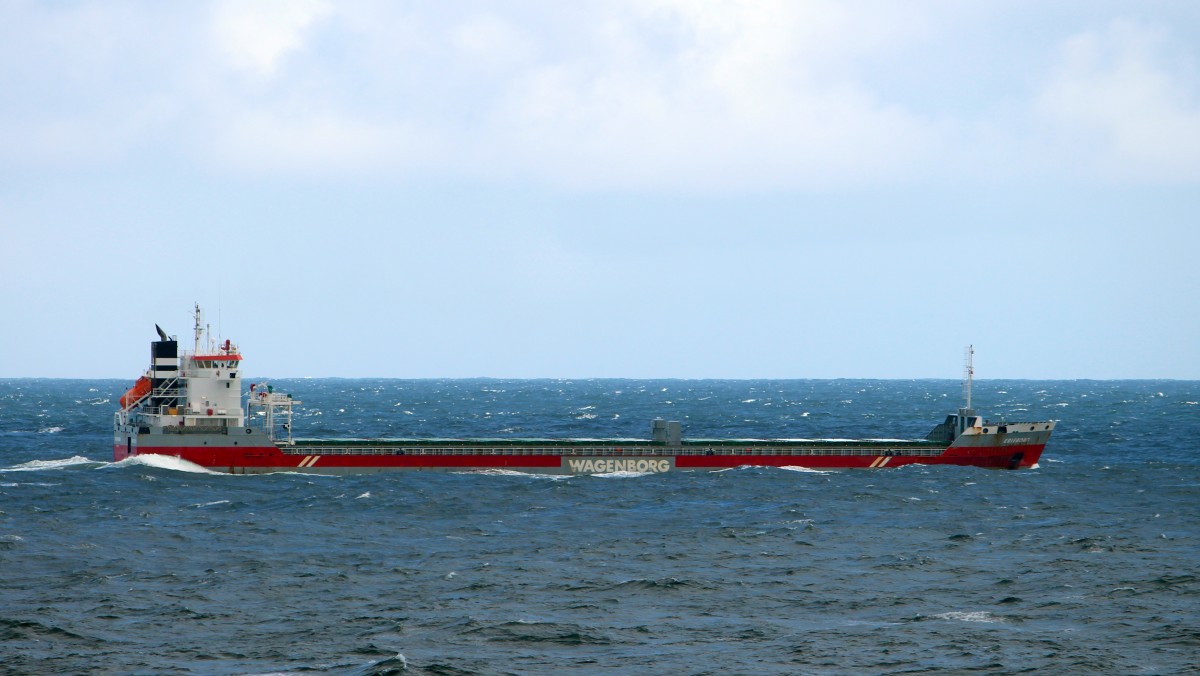 Die Erieborg am 14.05.2013 vor Schottland in der Nordsee.
