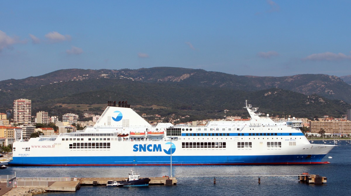Die Fähre Jean Nicoli am 27.10.2013 im Hafen von Ajaccio. 