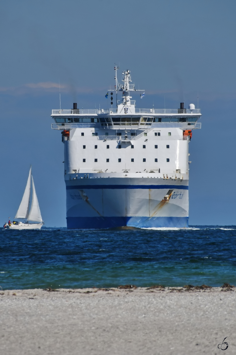 Die Fähre Robin Hood (IMO: 9087477) auf der Ostsee. (Travemünde, April 2019)