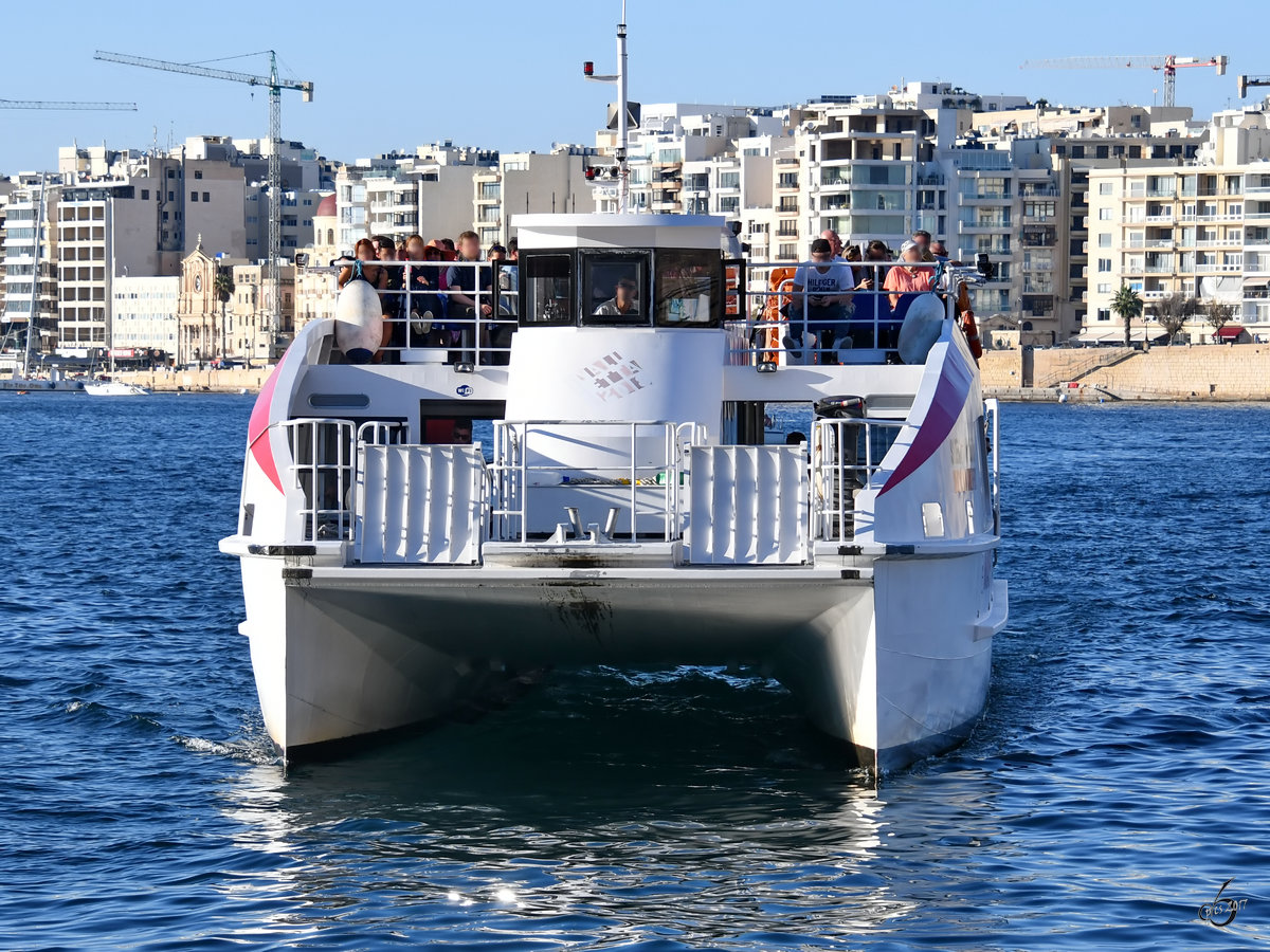 Die Fähre  Topcat One  verkehrt zwischen Sliema und Valletta. (Oktober 2017)