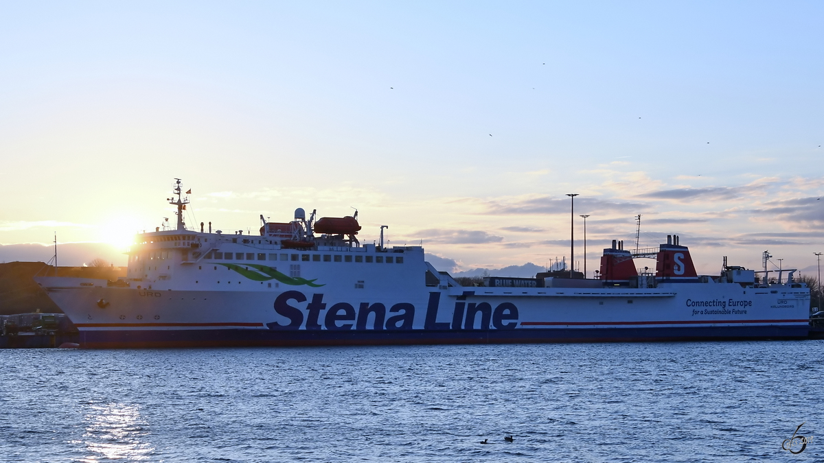 Die Fähre URD (IMO: 7826855) am Skandinavienkai in Travemünde. (April 2019)