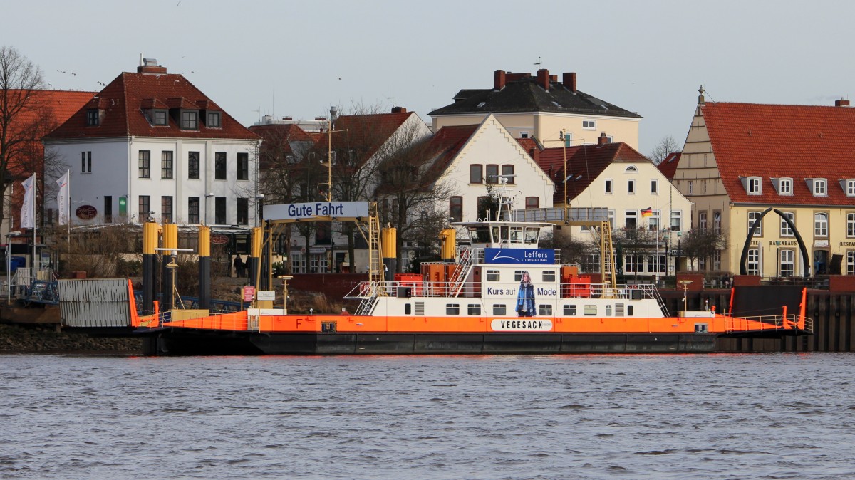 Die Fähre Vegesack am 04.01.2014 auf der Weser vor Bremen-Vegesack.