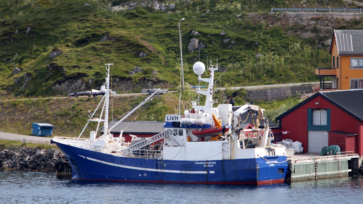 Die Finnmarsksfisk am 21.07.2014 im Hafen von Honningsvag.