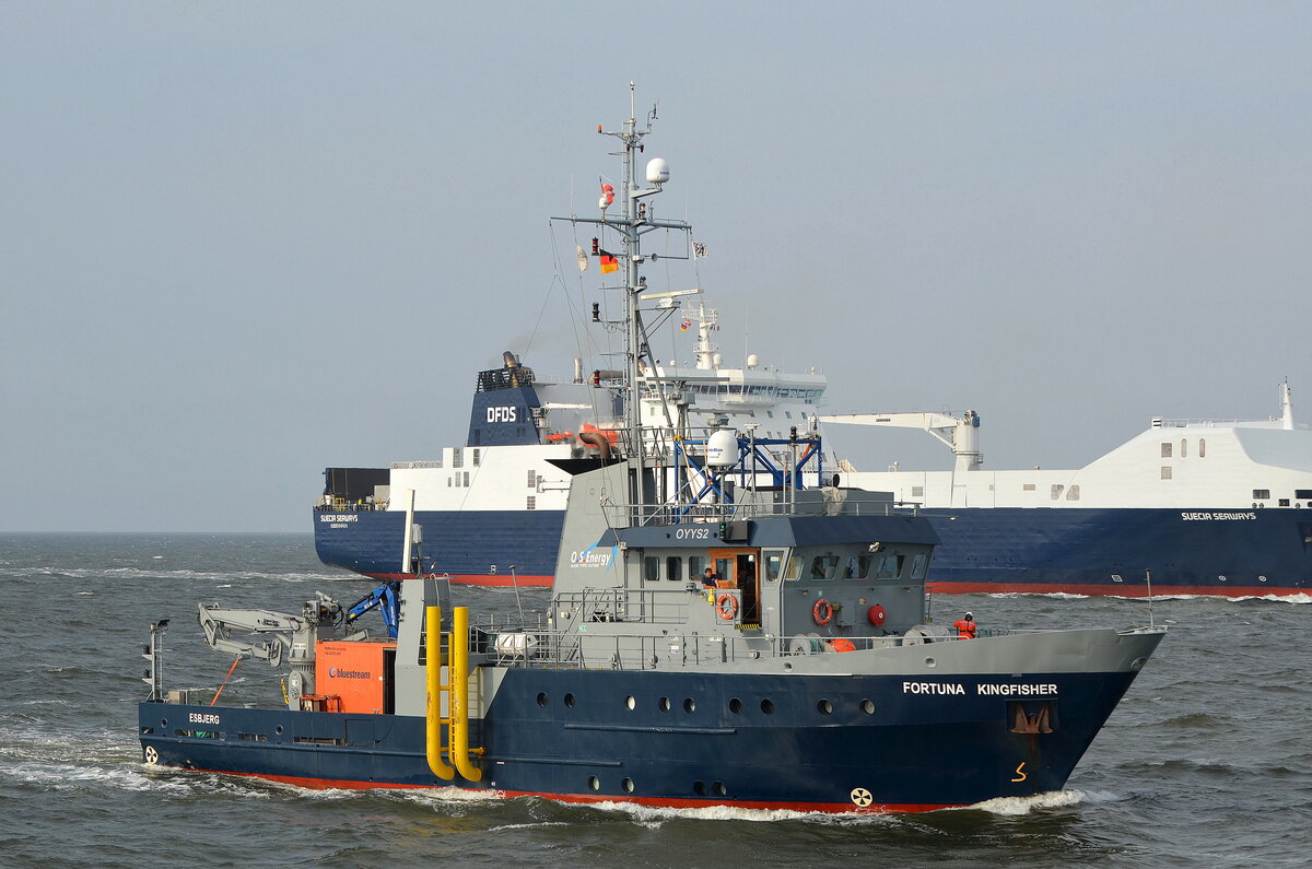 Die FORTUNA KINGFISHER IMO-Nummer:4549133 Flagge:Dänemark Länge:39.0m Breite:9.0m Baujahr:1989 vor Cuxhaven am 26.08.22