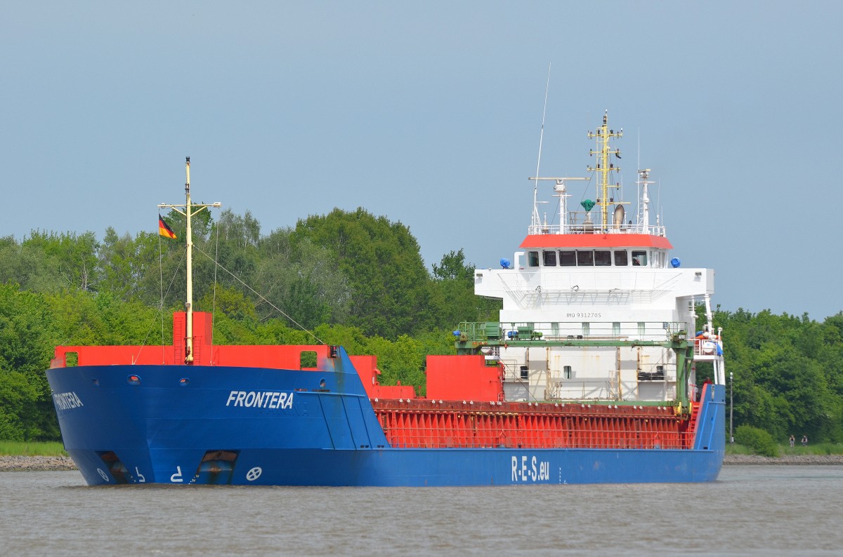 Die Frontera IMO-Nummer:9312705 Flagge:Antigua und Barbuda Länge:106.0m Breite:14.0m Baujahr:2005 Bauwerft:Niestern Sander Delfzijl,Delfzijl Niederlande bei Fischerhütte im Nord-Ostsee-Kanal am 18.05.14