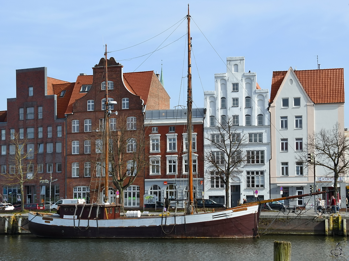 Die Galeasse FRIDTHJOF wurde 1881 in Norwegen gebaut und war Ende März 2022 in Lübeck zu sehen.