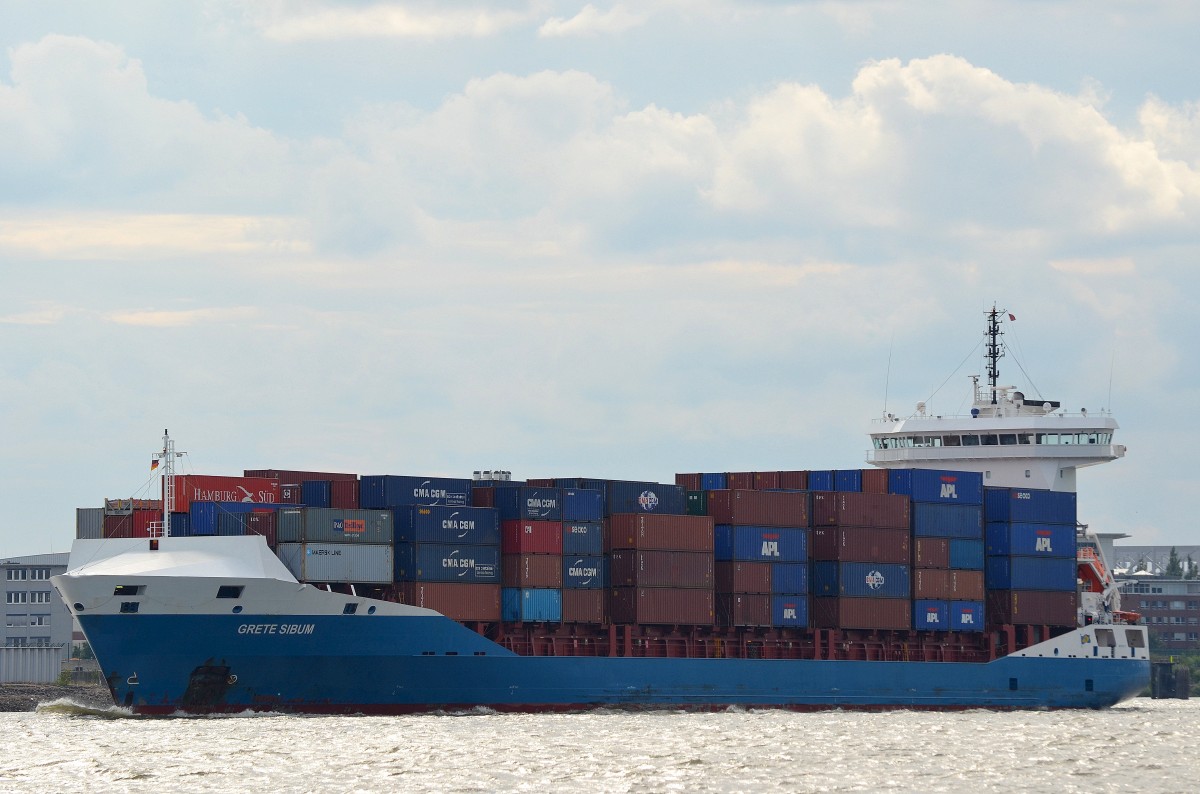 Die Grete Sibum IMO-Nummer:9398773 Flagge:Zypern Länge:151.0m Breite:22.0m Baujahr:2008 Bauwerft:SSW Schichau Seebeck Shipyard,Bremerhaven Deutschland nach Hamburg einlaufend vor Teufelsbrück am 10.08.14