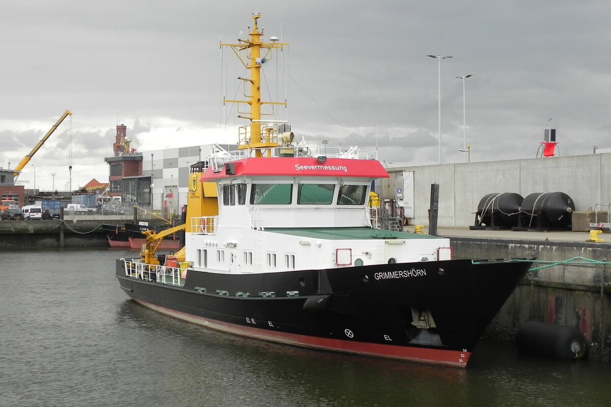 Die Grimmershörn IMO 9586174, ist ein deutsches Vermessungsschiff. Eigner ist die Wasser- und Schifffahrtsverwaltung des Bundes. Am 17.09.25 im Hafen von Cuxhaven.