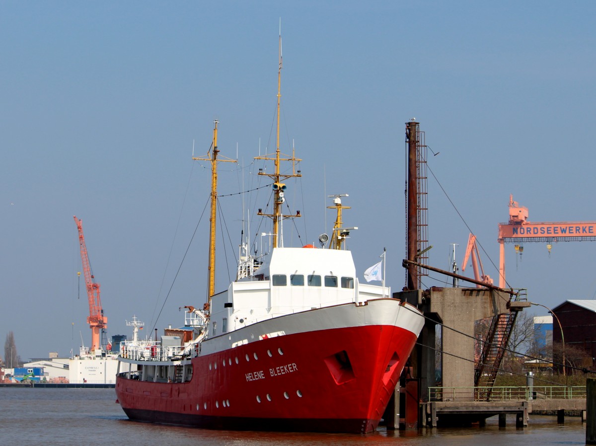 Die Helene Bleeker am 29.03.2014 im Hafen von Emden.
