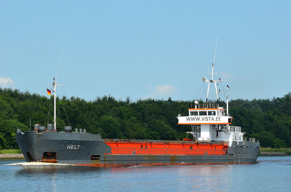 Die Helt IMO-Nummer:8402589 Flagge:Panama Länge:79.0m Breite:11.0m Baujahr:1985 Bauwerft:Van Eijk Scheepsbouw,Sliedrecht Niederlande bei Fischerhütte im Nord-Ostsee-Kanal aufgenommen am 24.07.16